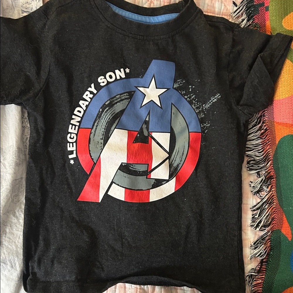Disney marvel captain America boys top 4 EUC